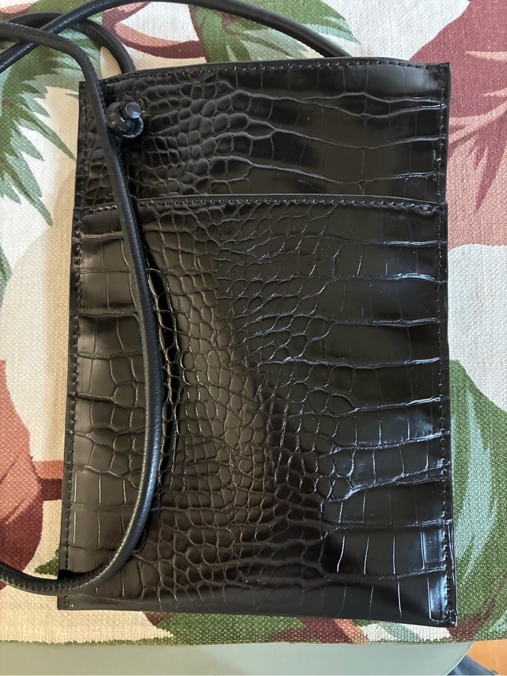 Cross body bag by Elizabeth & James